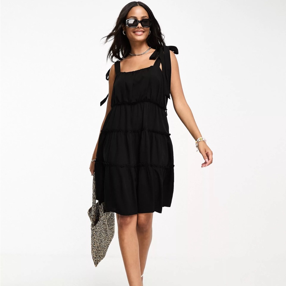 Vero Moda Black tie shoulder tiered mini dress